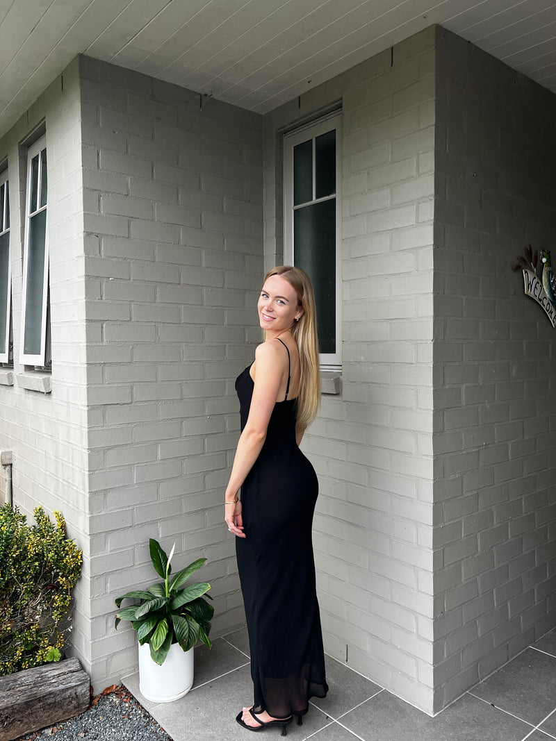 Cowl Maxi in Black