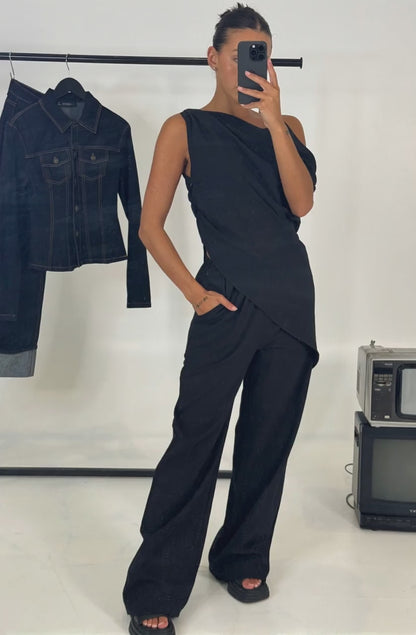 Tasi Set in Black